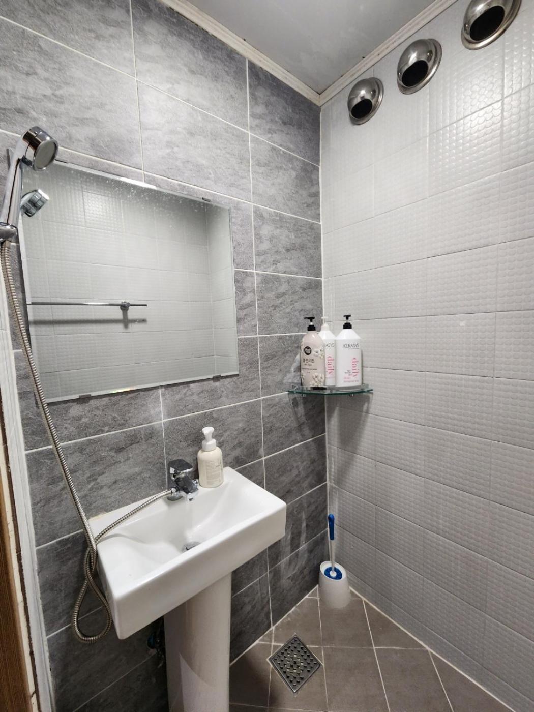 Hostel Jl In Chung-Jeong Сеул Екстер'єр фото